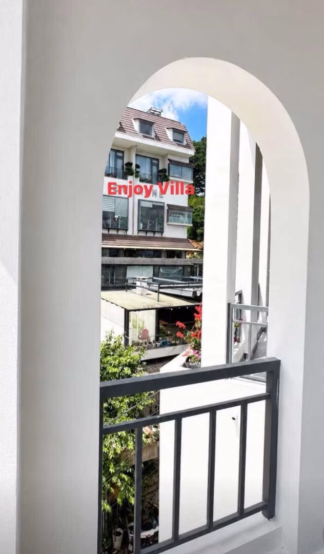 Phòng đơn View nhà lồng 3