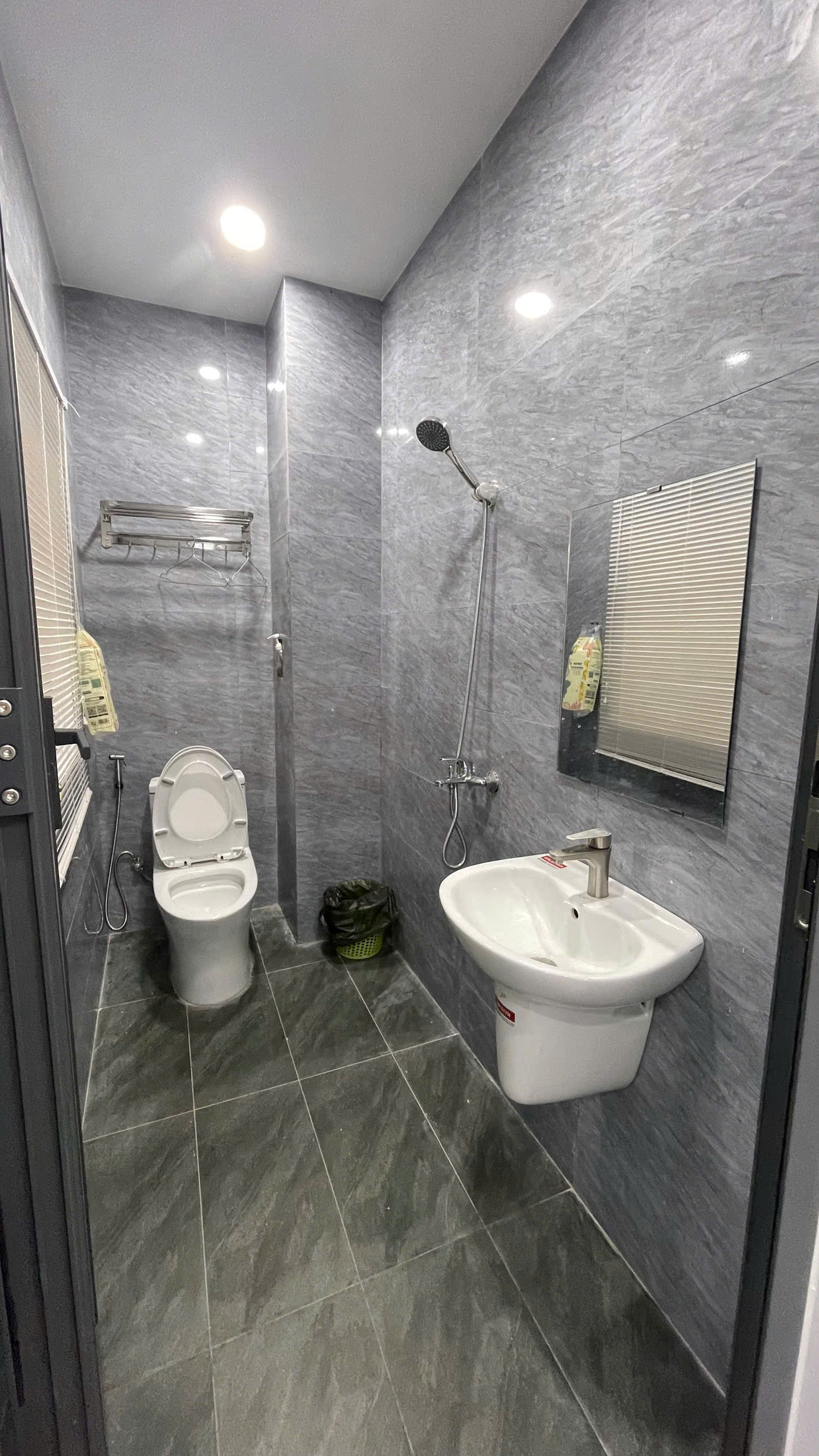 MIDNIGHT 7